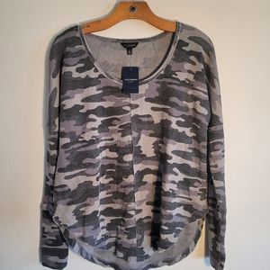 Lucky long sleeve top